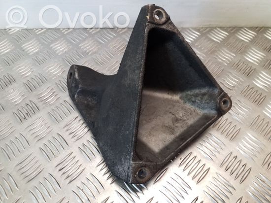 BMW 3 E46 Engine mounting bracket 6760557