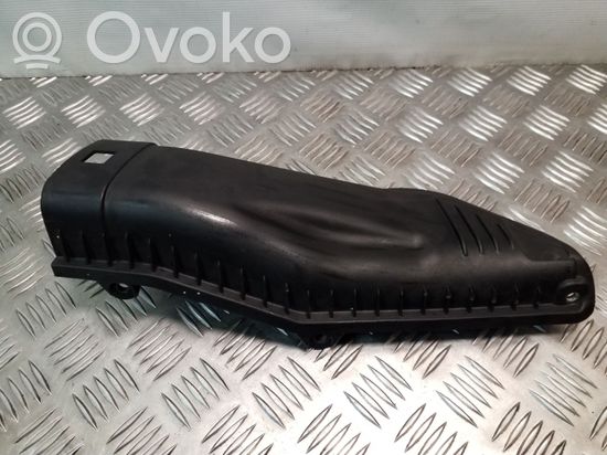 BMW 3 E46 Air filter box cover 7789109