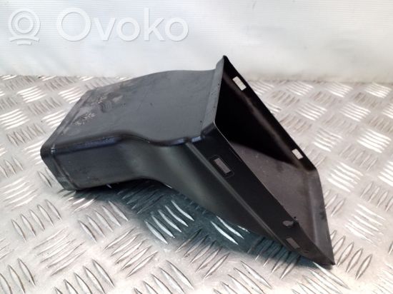 BMW 5 E60 E61 Air intake duct part 7033703