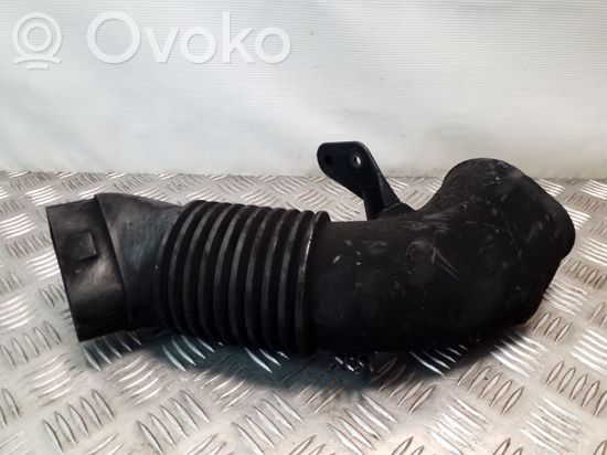 BMW 5 E60 E61 Air intake duct part 7790056