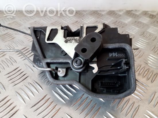 BMW 7 E65 E66 Front door lock 7202144
