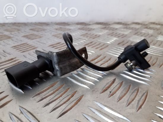 BMW 7 E65 E66 Crankshaft position sensor 0281002477