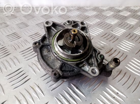 Audi A4 S4 B5 8D Vacuum pump 72218501