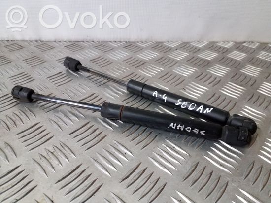 Audi A4 S4 B5 8D Tailgate/trunk strut/damper 8D5827552F
