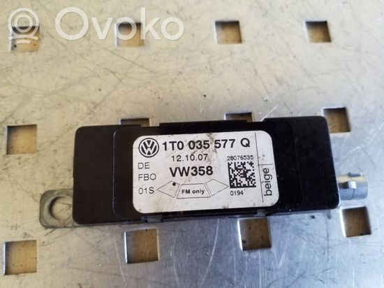 Audi A4 S4 B8 8K Aerial antenna amplifier 1T0035577Q