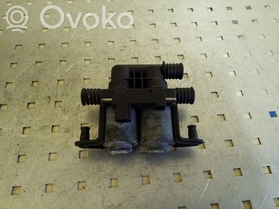 BMW X5 E53 Coolant heater control valve 1147412137