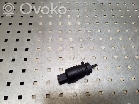BMW X3 E83 Windscreen/windshield washer pump