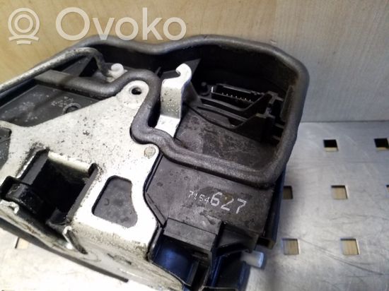 BMW X3 E83 Front door lock 7154627