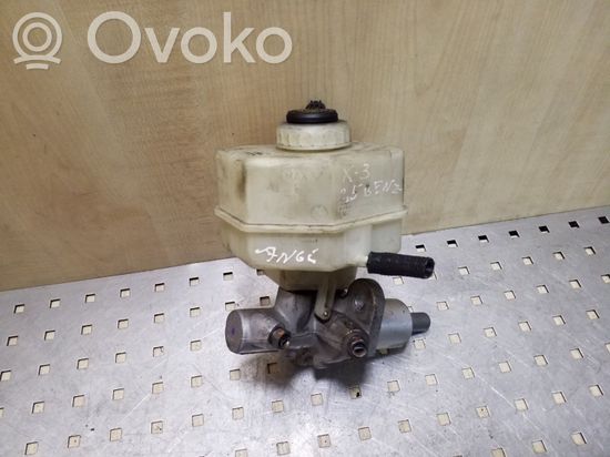 BMW X3 E83 Master brake cylinder 32067199