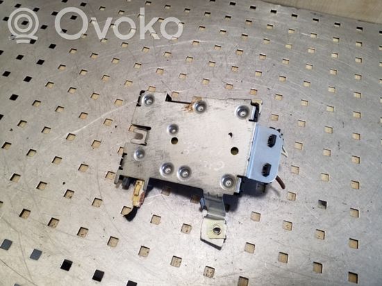 Audi A3 S3 8P Aerial antenna amplifier 8P0035225D