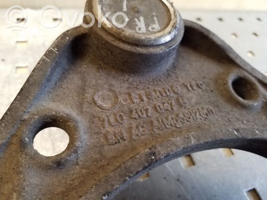 Audi Q7 4L Front upper control arm/wishbone 7L0407047B
