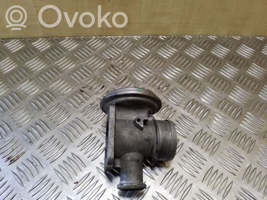 BMW 5 E39 EGR valve 7785452