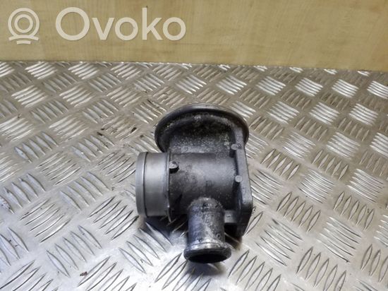 BMW 5 E39 EGR valve 7785452