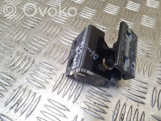 BMW X5 E53 Rear door upper hinge 82651629