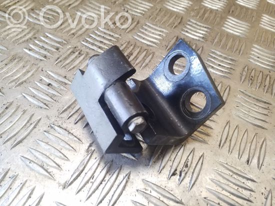 BMW X5 E53 Rear door upper hinge 82651629