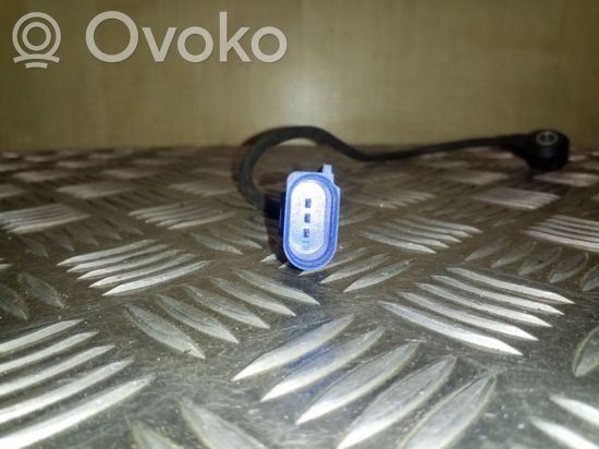 Audi A4 S4 B6 8E 8H Detonation knock sensor 06D905377