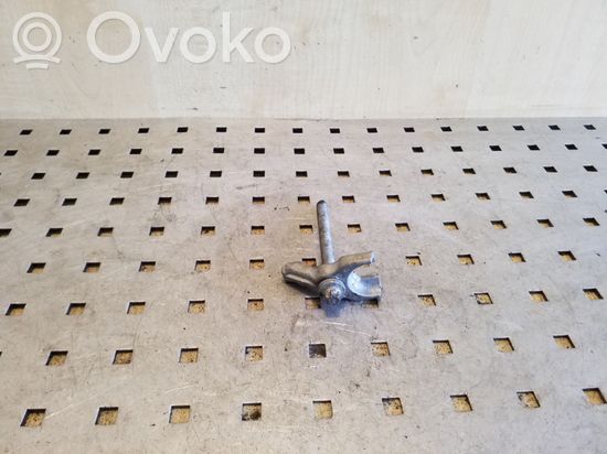 BMW 5 E60 E61 Fuel Injector clamp holder