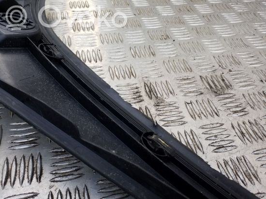 BMW 5 E60 E61 Wiper trim 51717027083