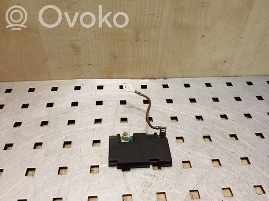 Audi A6 S6 C6 4F Aerial antenna amplifier 4F5035225AC