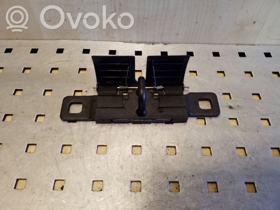 Audi A3 S3 8L Loading door lock loop/hook striker 8L0827085A