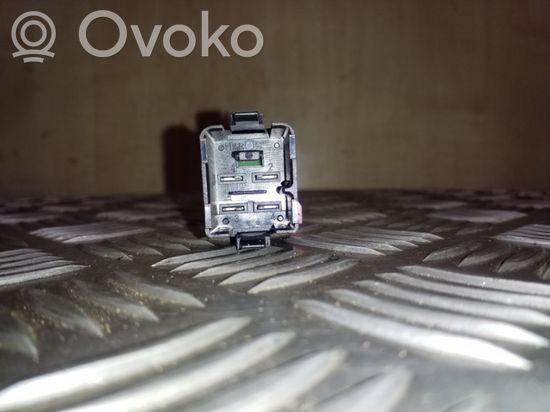 Volkswagen Caddy Hazard light switch 1T0953509