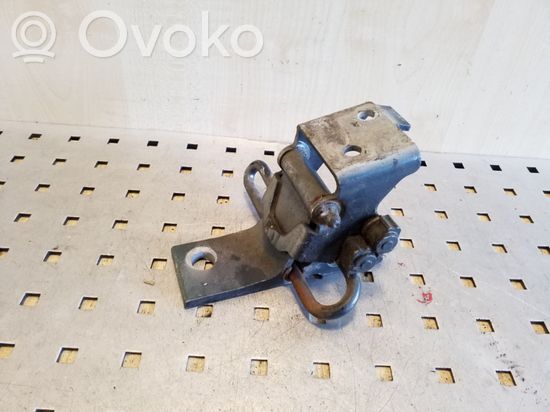 Audi A8 S8 D2 4D Front door lower hinge 4D0831411