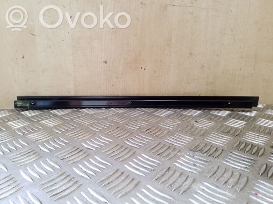 BMW X3 E83 Rear door windshield rail