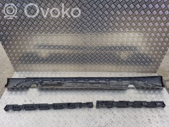 BMW X1 E84 Sill