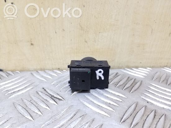 BMW X5 E53 Seat adjustment knob 8360877