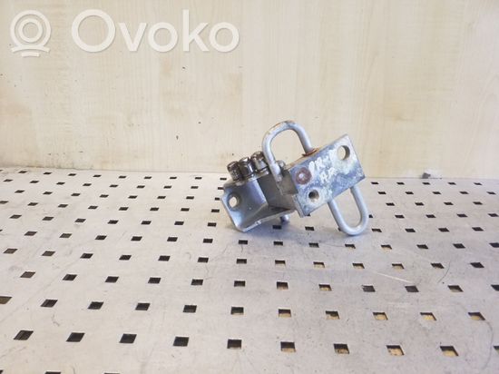 Audi A3 S3 8L Front door lower hinge
