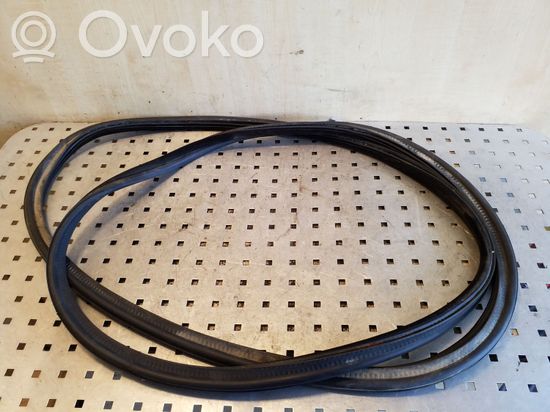 BMW 3 E46 Trunk rubber seal (body)