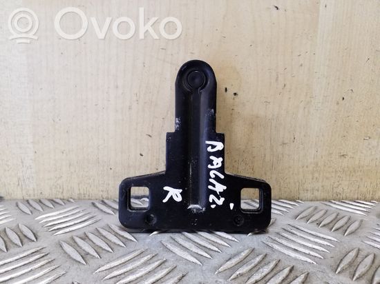 BMW X5 E53 Tailgate lock loop/hook striker 51248408956 8408956