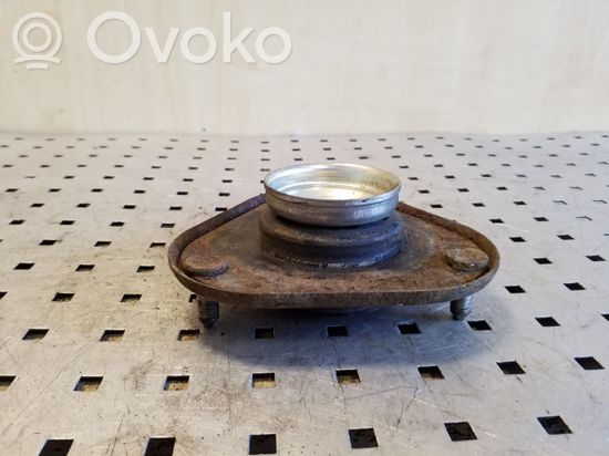 BMW 3 E90 E91 Front shock absorber mounting bracket