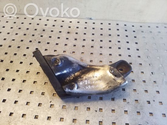 BMW 3 E90 E91 Engine mounting bracket