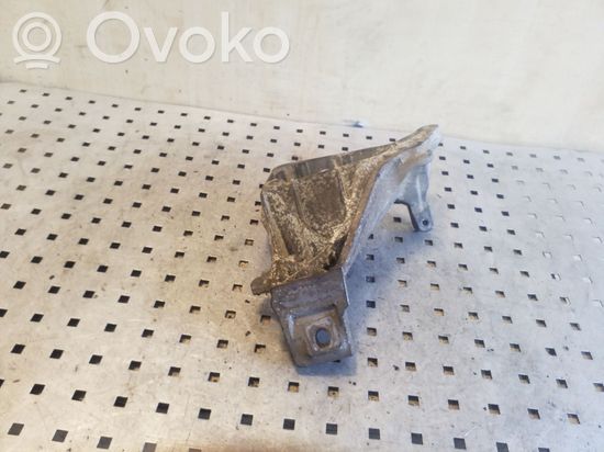 BMW 3 E90 E91 Engine mounting bracket 6760309