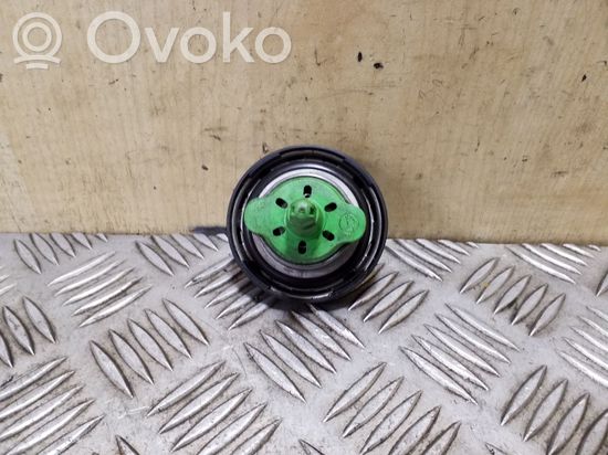 BMW 3 E90 E91 Fuel tank filler cap