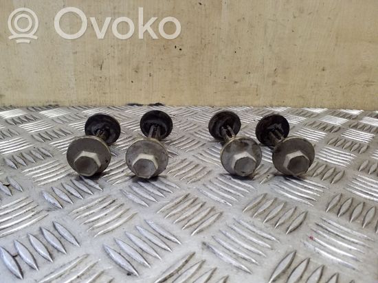 Volkswagen Tiguan Rear suspension camber bolt