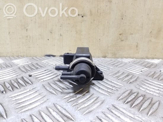 BMW 3 E90 E91 Turbo solenoid valve 72279600 2247906