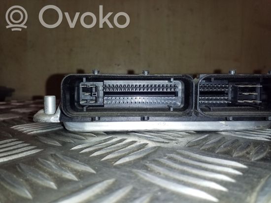 Audi A4 S4 B5 8D Engine control unit/module 038906019BR 0281010226