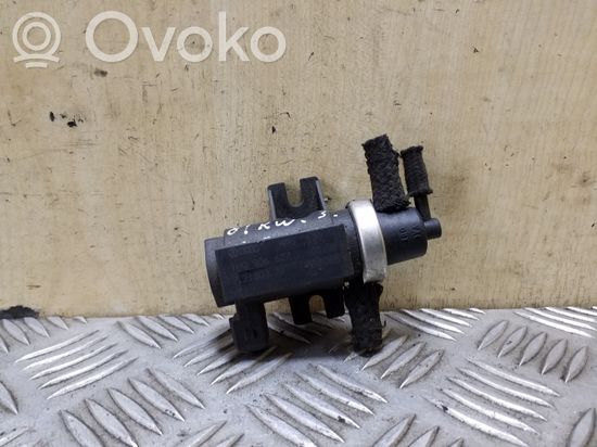 Audi A4 S4 B5 8D Turbo solenoid valve 1H0906627 72190320