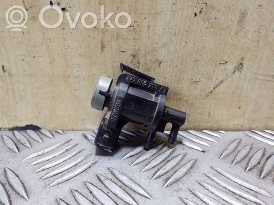 Volkswagen Transporter – Caravelle T4 Turbo solenoid valve 1J0906283A