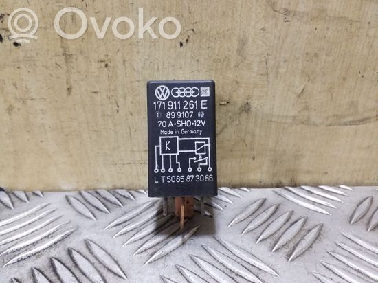 Volkswagen Transporter – Caravelle T4 Glow plug pre-heat relay 171911261E