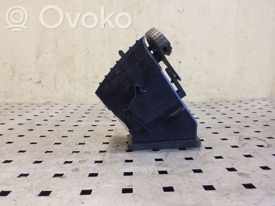 Volkswagen Transporter – Caravelle T5 Dash center air vent grill 7H0815705A 2994413810