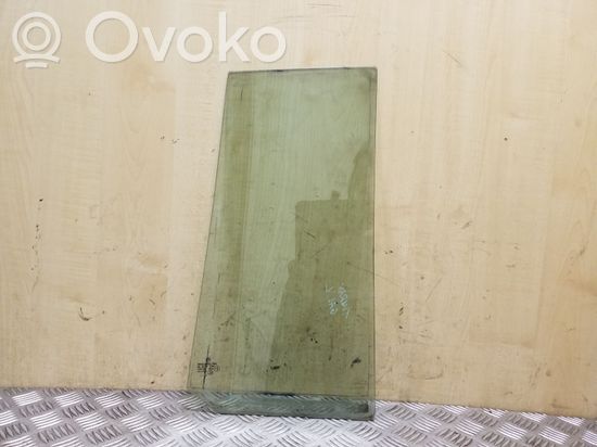 Volkswagen Touran I Rear vent window glass