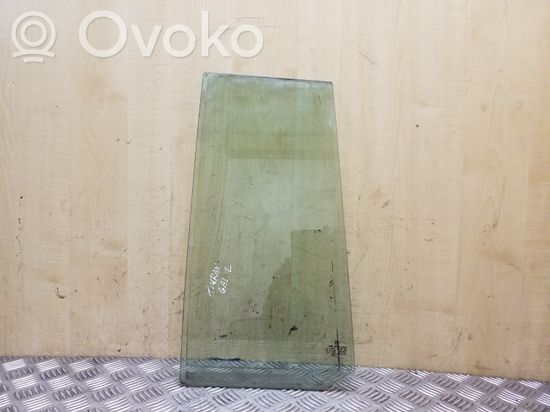 Volkswagen Touran I Rear vent window glass