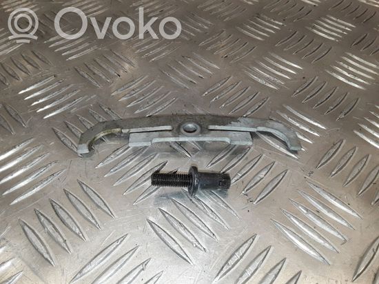 BMW 1 E82 E88 Fuel Injector clamp holder