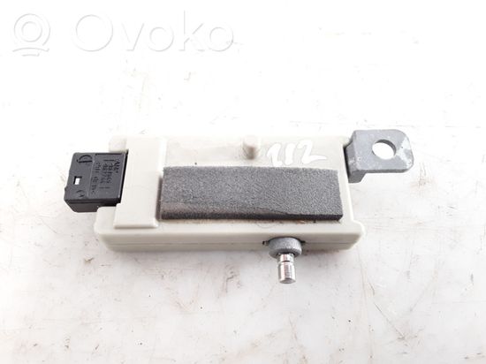BMW X5 E53 Aerial antenna amplifier 8377658 65268377658