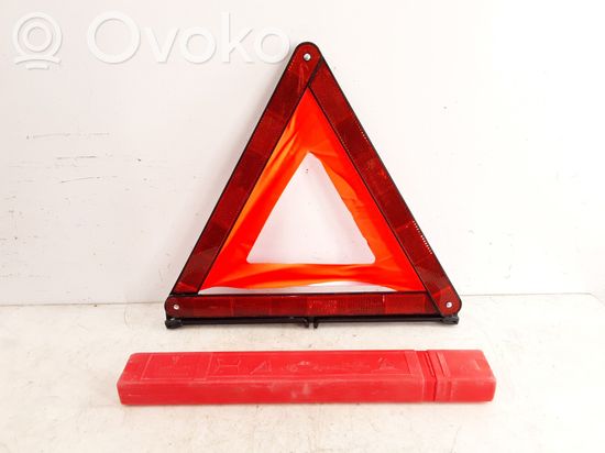BMW X5 E53 Emergency warning sign 27R033029