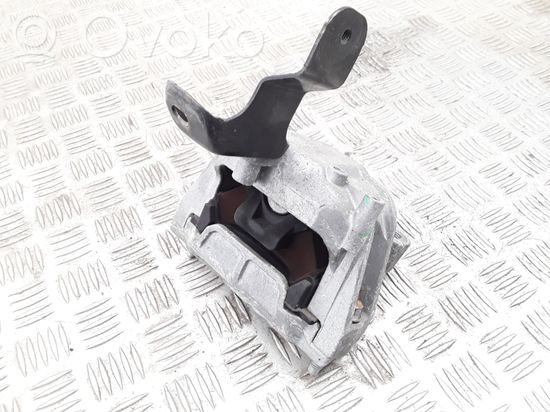 Volkswagen Golf V Engine mount bracket 1K0199262AJ