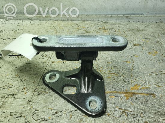 Mercedes-Benz CLS C219 Front door lower hinge